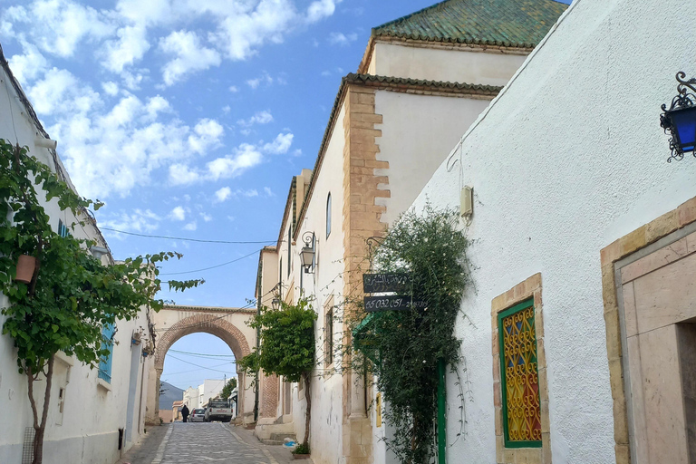 Tunis:Poza czasem berberyjskie wioski Tekrouna i Zriba Alia