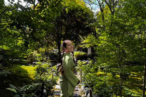 E-Bike Tour in Kyoto with Asuka, Japanese graduate student