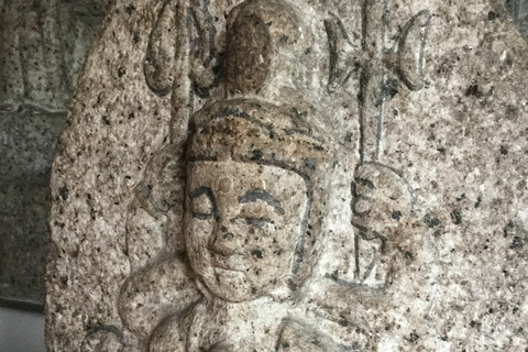 Nagoya: Create your own Kakejiku(Hanging scroll) at Temple