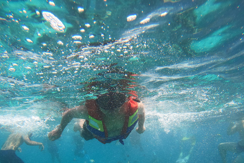 Lombok: Private Glass-Bottom Boat Tour with Snorkeling