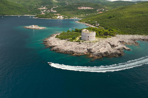 Kotor: Cueva Azul y Natación, Nuestra Señora de las Rocas, MamulaKotor: Cueva Azul , Nuestra Señora de las Rocas, tour en barco Mamula