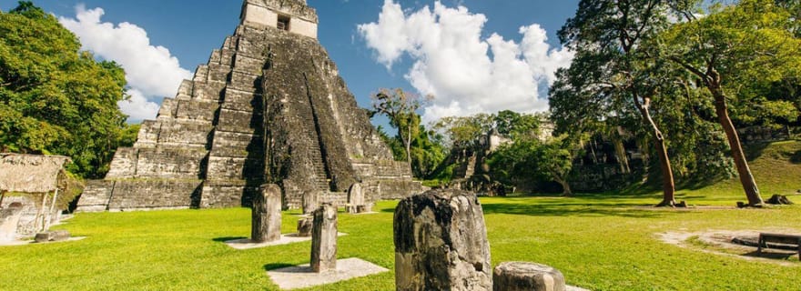 De Flores à Petén : Aventure dans les ruines mayas de Tikal