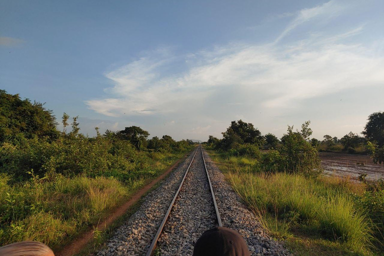 Au départ de Siem Reap : excursion à Battambang avec promenade en train de bambou