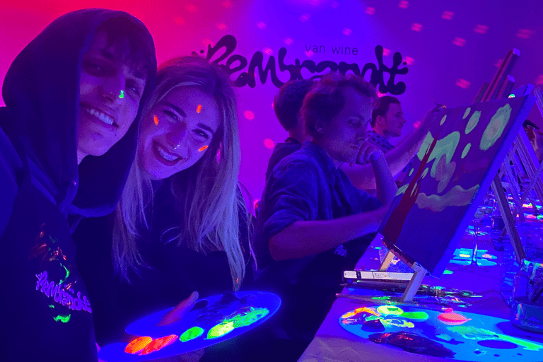 Paint and Sip in the Dark at Rembrandt van Wine Rotterdam