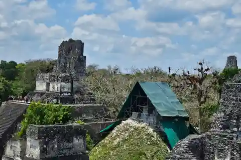 From El Remate: Tikal Guided Tour - All Inclusive