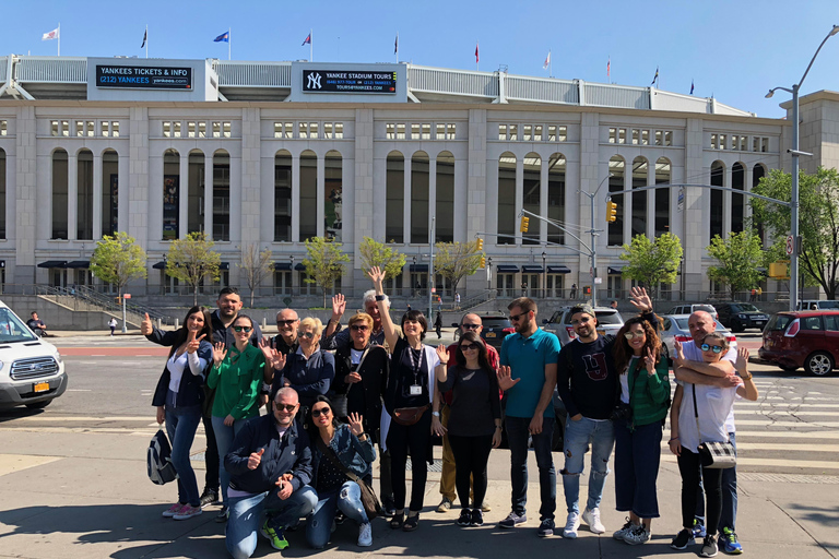 NYC : Bronx, Queens, et Brooklyn visite guidée en autocarTriboro Tour en italien