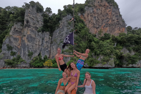 Koh Phi Phi : tour en bateau des pirates avec plongée en apnée et kayak