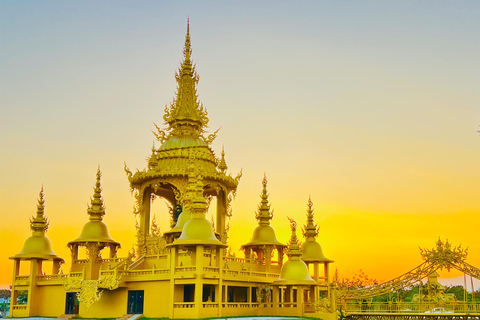 Chiang Mai: Chiang Rai-White-Blue-Big Buddha &amp; Lalitta Café[Privat] Chiang Rai-Weiß-Blau-Big Buddha &amp; Lalitta Café