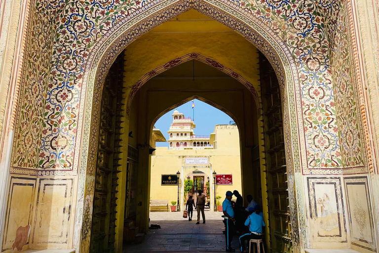 Excursión de un Día a Jaipur con Guía Personal y Conductor