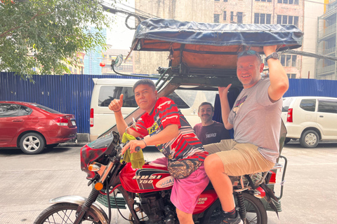 Você pode fazer um passeio de Jeepney em Manila com um guia local