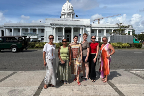 Colombo Van City Tour with Guide and Hotel Pickup.