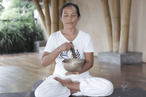 Bali: Ubud Sound Yoga &amp; Energieheilung ErfahrungKleine Gruppe mit Treffpunkt