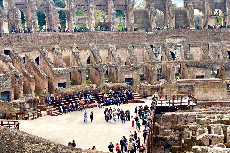 Rzym: wycieczka po Koloseum, Forum Romanum i PalatynieWstęp VIP do Koloseum + audioprzewodnik | Zmiana godziny do 1 godziny przed