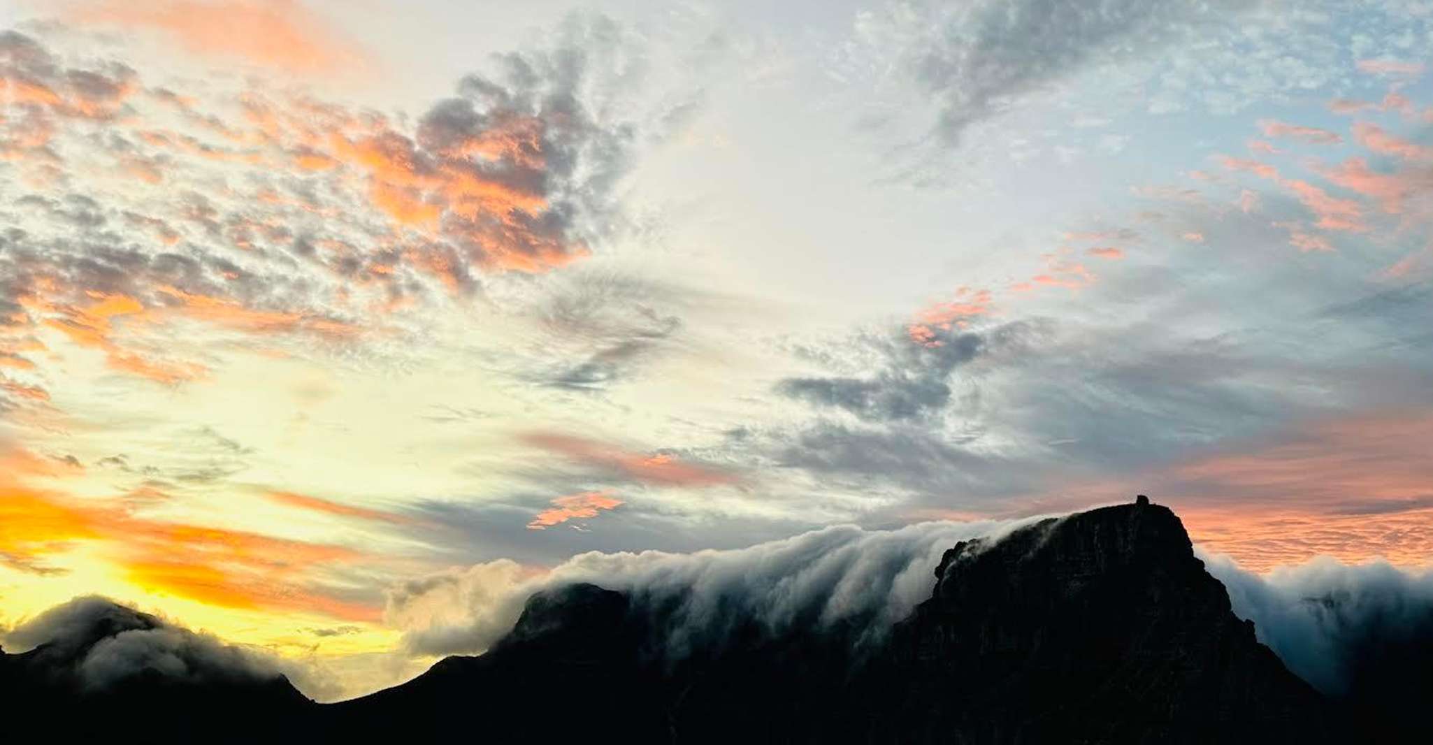 Cape Town, Guided Lion's Head Hike at Sunrise or Sunset - Housity