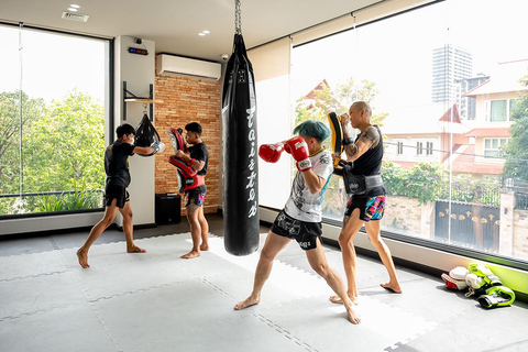Phnom Penh: Kun Khmer Martial Arts Class with Protein Shake