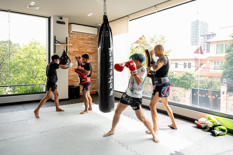 Phnom Penh: Kun Khmer Martial Arts Class with Protein Shake