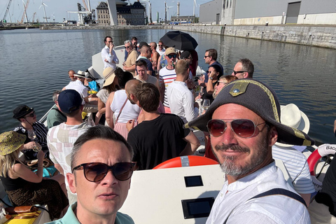 Antwerp: Private Harbor Cruise with Aperitif near the MAS XL Antwerp: Private Harbor Cruise with Aperitif near the MAS