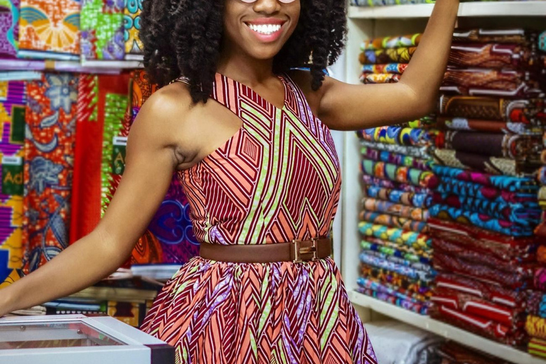 Makola Market Walking Tour: Fun, Snacks & Souvenir