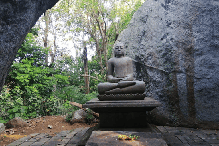 Galle Cultural Trail: Private Tuk Tuk, Temples & Fort Sunset Galle Tuk Tuk Tour - Without Pickup