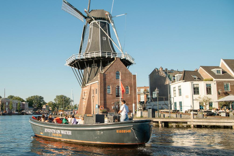 Haarlem: Sightseeing Boat Tour with Snacks and Drinks