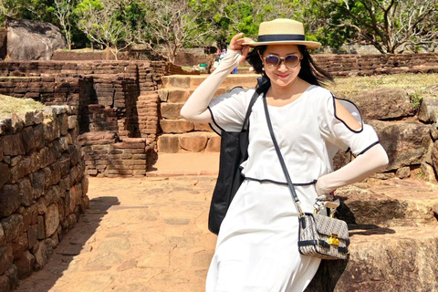 Explore Sri Lanka in 4 Days – Culture, Nature & Adventure