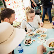 Singapore: Local Hawker Food Tour with 9 tastings