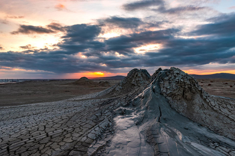 Baku: Gobustan, Ateshgah und Yanardag Tour Geführte Tour