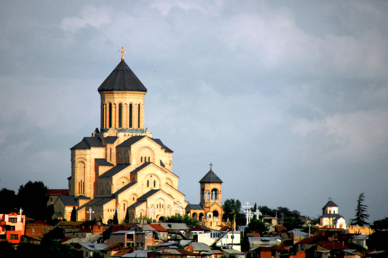 &quot;Vista Heights: El paraíso panorámico de Tiflis&quot;