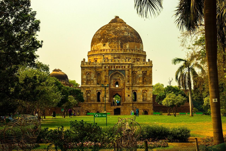 Delhi: Lodhi Gardens Walking Tour Lodhi Gardens Walking Tour with Transfers