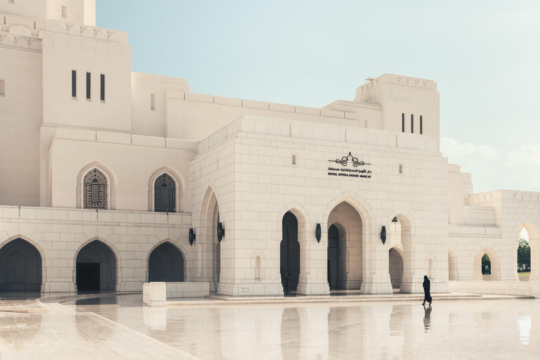 Best of Muscat in One Day (8–9 Hours) with Hotel Pickup