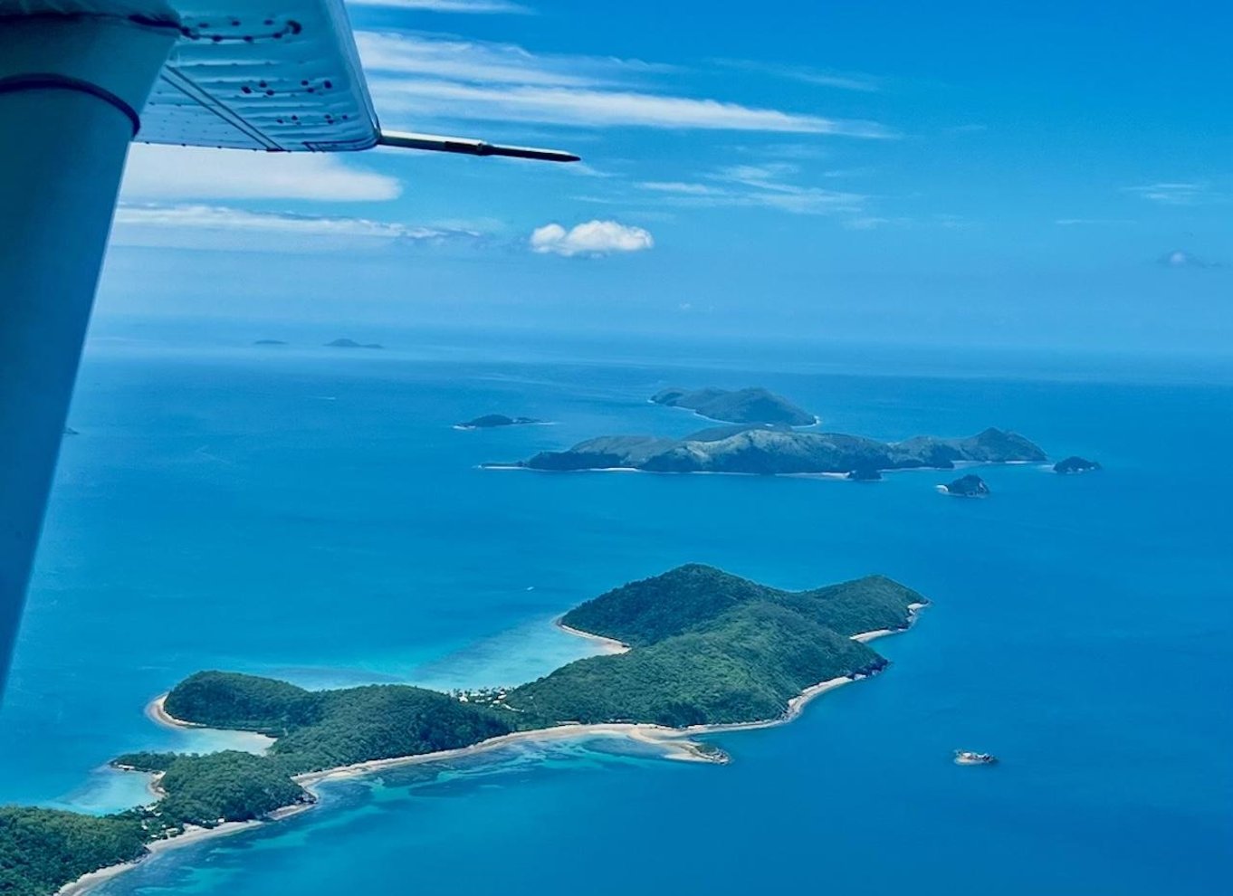 Airlie Beach: Whitsundays & Great Barrier Reef Scenic Flight