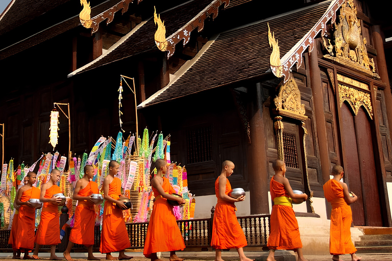 Chiang Mai: Old City Temples Tuk Tuk Half-Day Tour