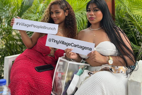 Brunch à volonté Village People au Tiny Village Cartagens