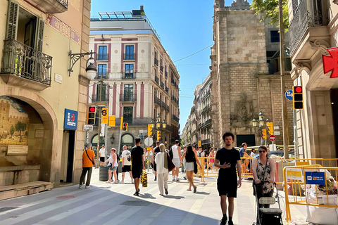 Barcelone : visite à pied de la Sagrada Família et du quartier gothiqueEnglish Guide