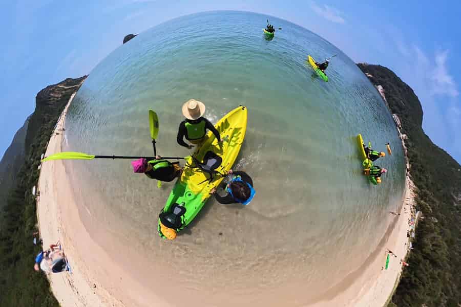 Lissabon: Kajak- und Schnorchelerlebnis im UNESCO-Naturschutzgebiet Arrábida. Foto: GetYourGuide Lissabon: Kajak- und Schnorchelerlebnis im UNESCO-Naturschutzgebiet Arrábida. Foto: GetYourGuide
