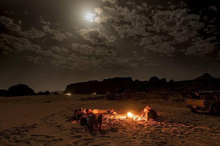 Wadi Rum: Solo Travelers Desert Adventure with Dinner