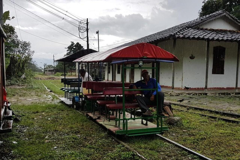 MEDELLIN: TOUR CISNEROS + CORREGIMIENTO SANTIAGO + MUSEO FUNDA TUNEL