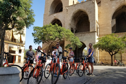 Valencia: Immersive Bike &amp; E-Bike Storytelling Tour &amp; FotosGemeinsame Fahrradtour