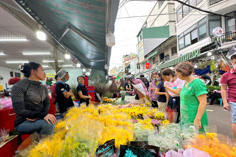 Saigon Vespa Michelin Foodie & Hidden Gems Tour