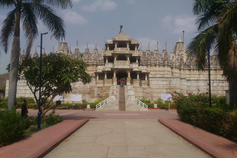 Udaipur: 2-Day Jawai Leopard Safari & Ranakpur Tour