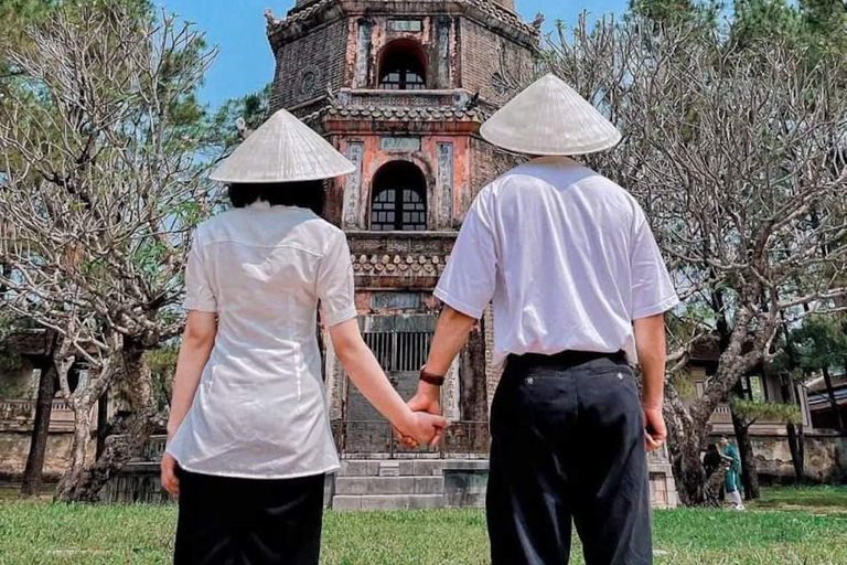 Del Puerto de Chan May a la Ciudad Imperial de Hue en Excursión PrivadaCoche privado (sólo conductor y transporte)