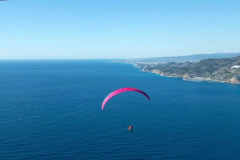 Alanya: Tandem Paragliding Tour with Hotel Transfer