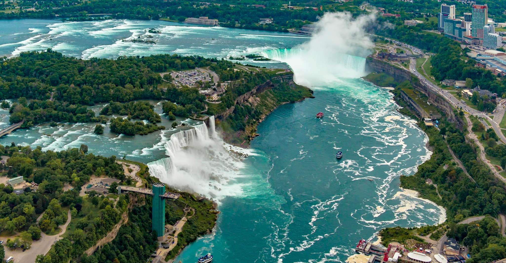 From Montreal: Toronto, Niagara Falls & 1000 Islands Tour photo 2