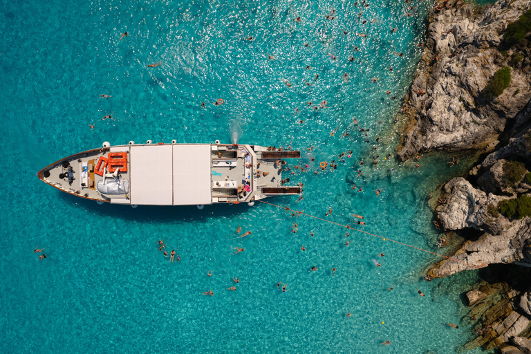 Lefkimmi: Luxuskreuzfahrt nach Paxos, Antipaxos und zu den Blauen HöhlenLefkimmi: Paxos, Antipaxos und Blaue Höhlen Kreuzfahrt