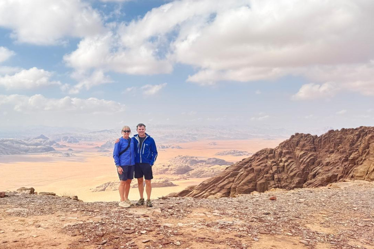Wadi Rum: Full Day Jeep Sunset Tour with Lunch