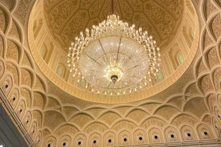 Salalah City Tour: Mosque, Al Gharif Project and Royal Farm