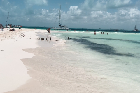 Cancún : Catamaran isla mujeres + Buffet