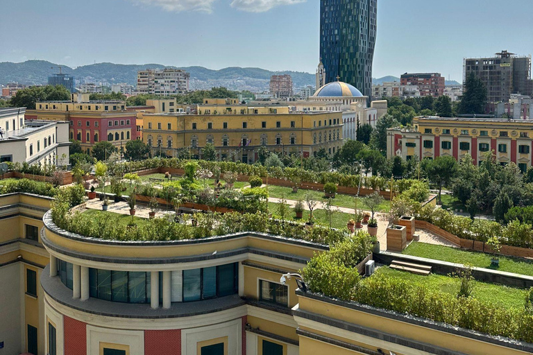 Tirana: En promenad genom Albaniens historia.