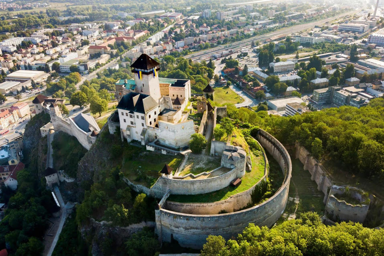 Piešťany: Beckov and Trenčín Castles & Čičmany Tour