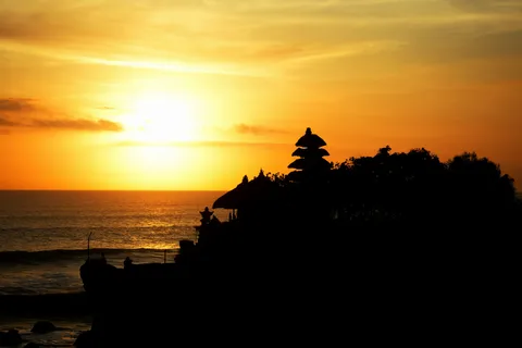Tanah Lot: incantevole tramonto e tempio Taman Ayun / Tour privato